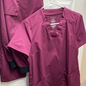 Nursing Scrubs pre-loved!